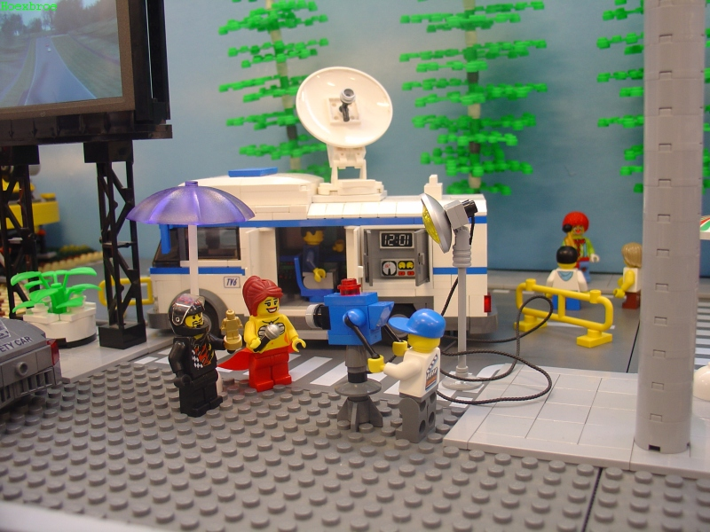 Illustration for article titled This Lego diorama puts the official theme to shame